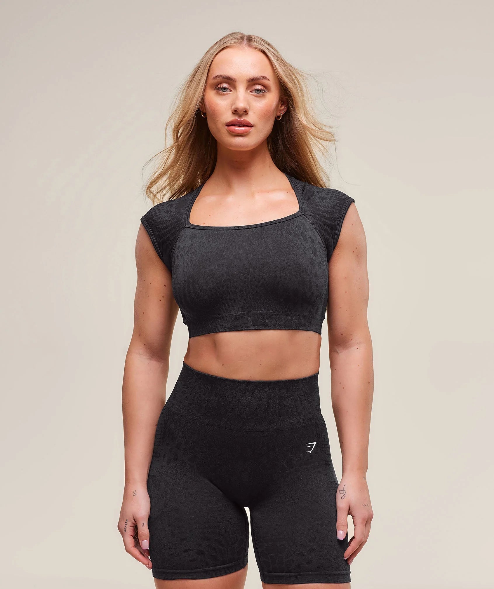Adapt X Whitney Animal Seamless Crop Top - Black/Asphalt Grey