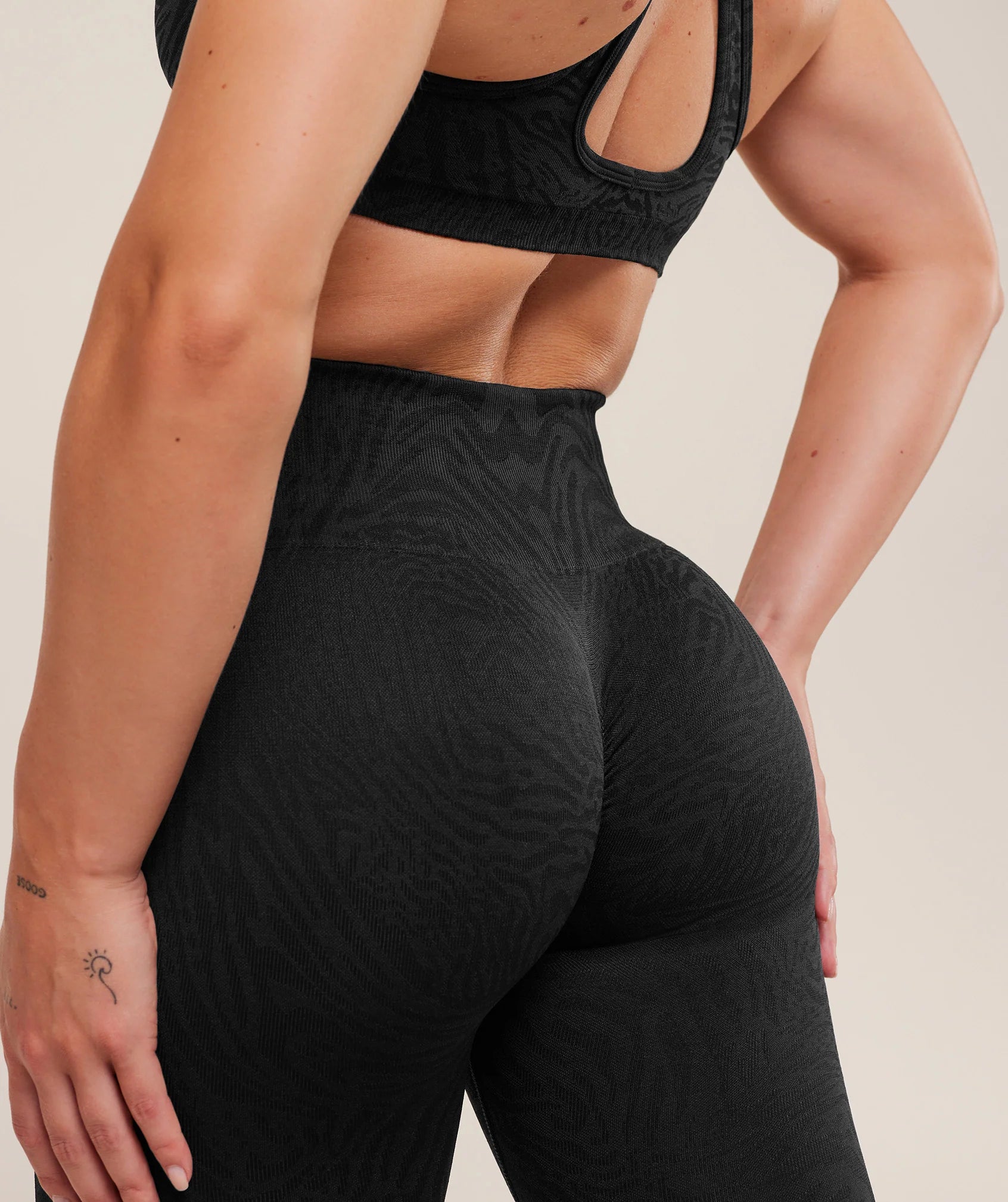Adapt Animal Seamless Leggings - Black