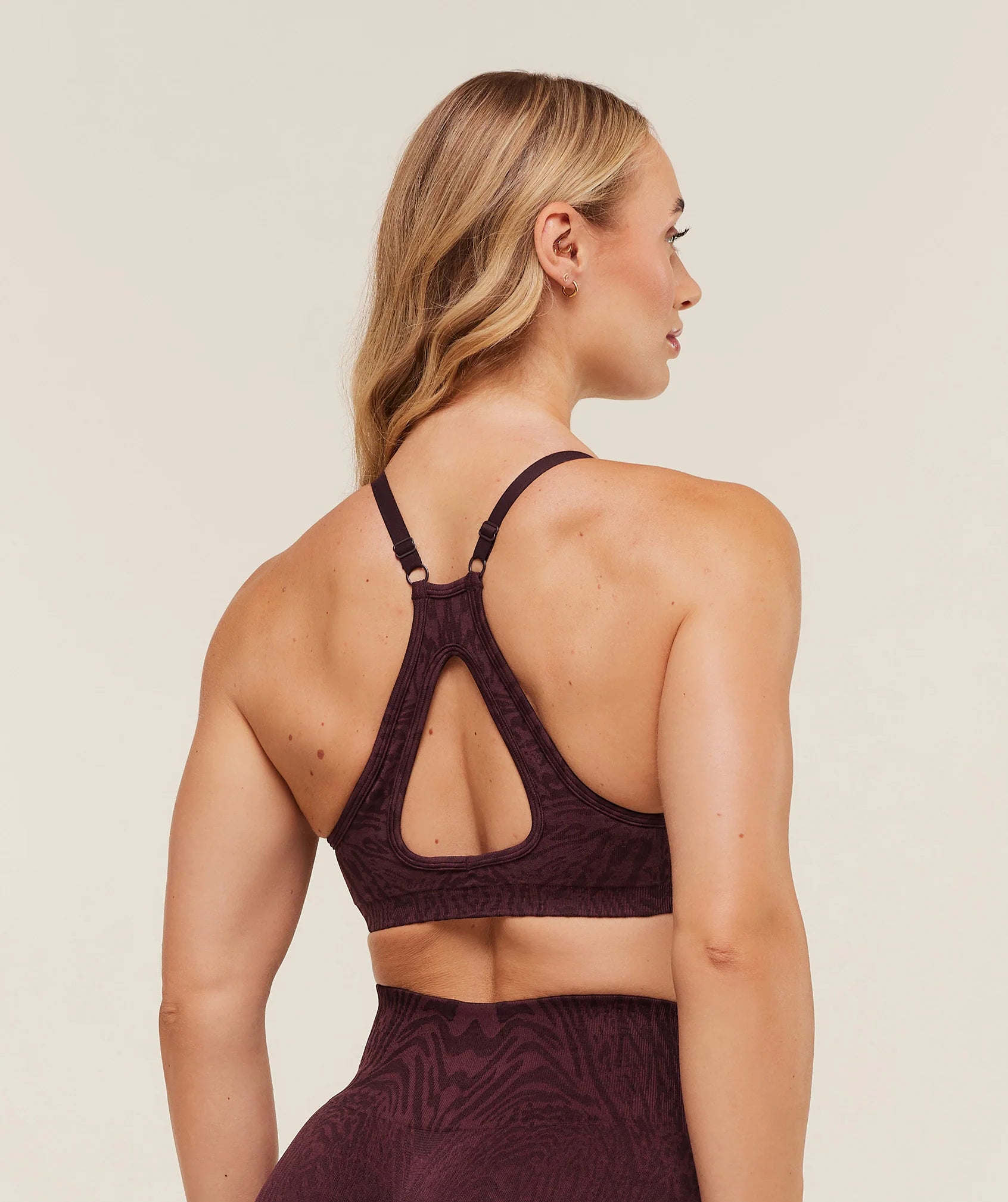 Adapt Animal Seamless Sports Bra - Cherry Purple/Reset Pink