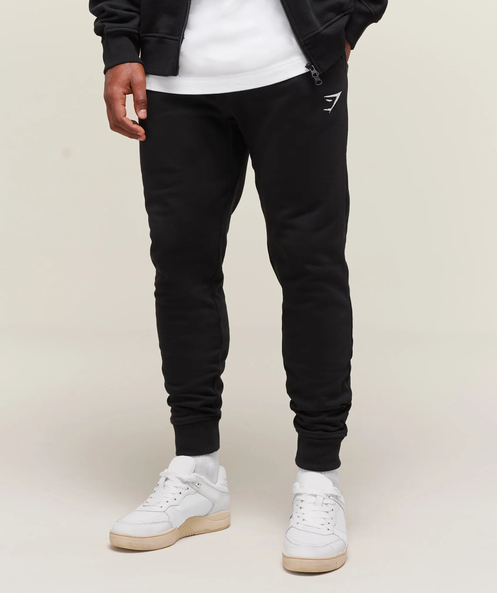 Crest Joggers-Black