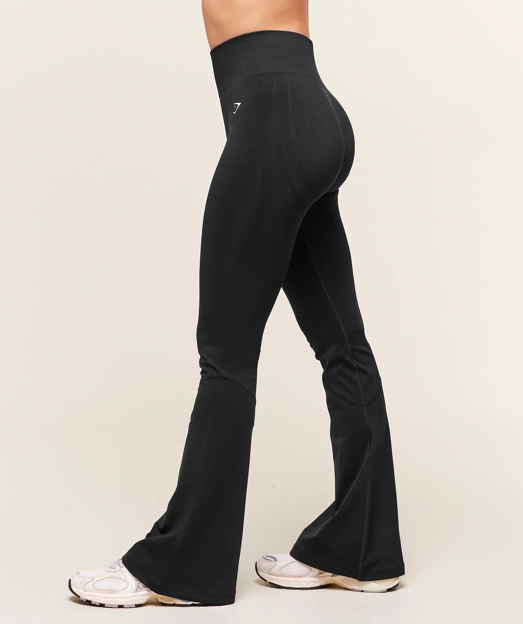 Everyday Seamless Flared Legging 2.0 - GS Black