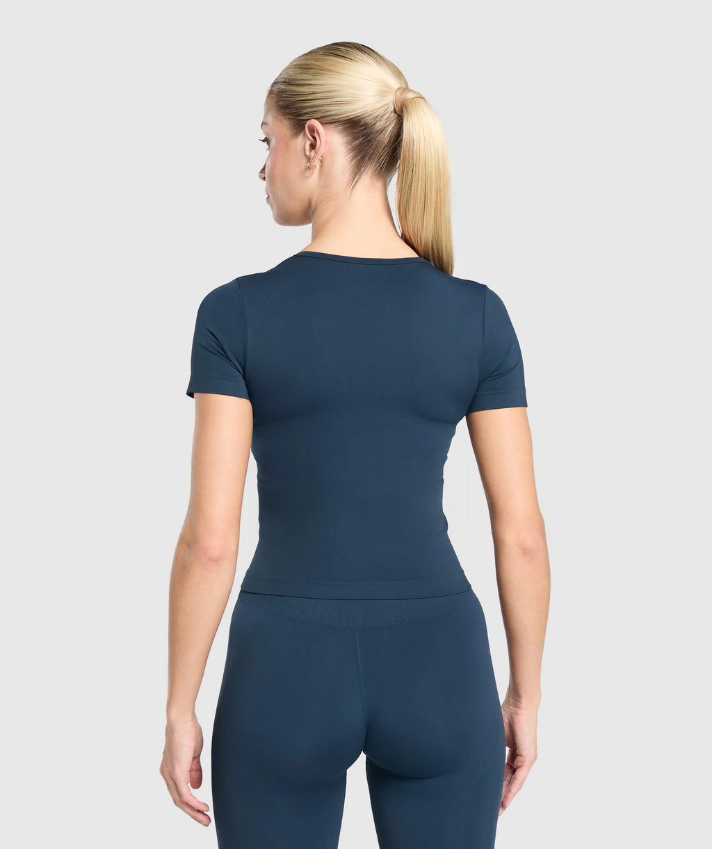 Everyday Seamless Tight Fit Crew Neck Tee - Navy