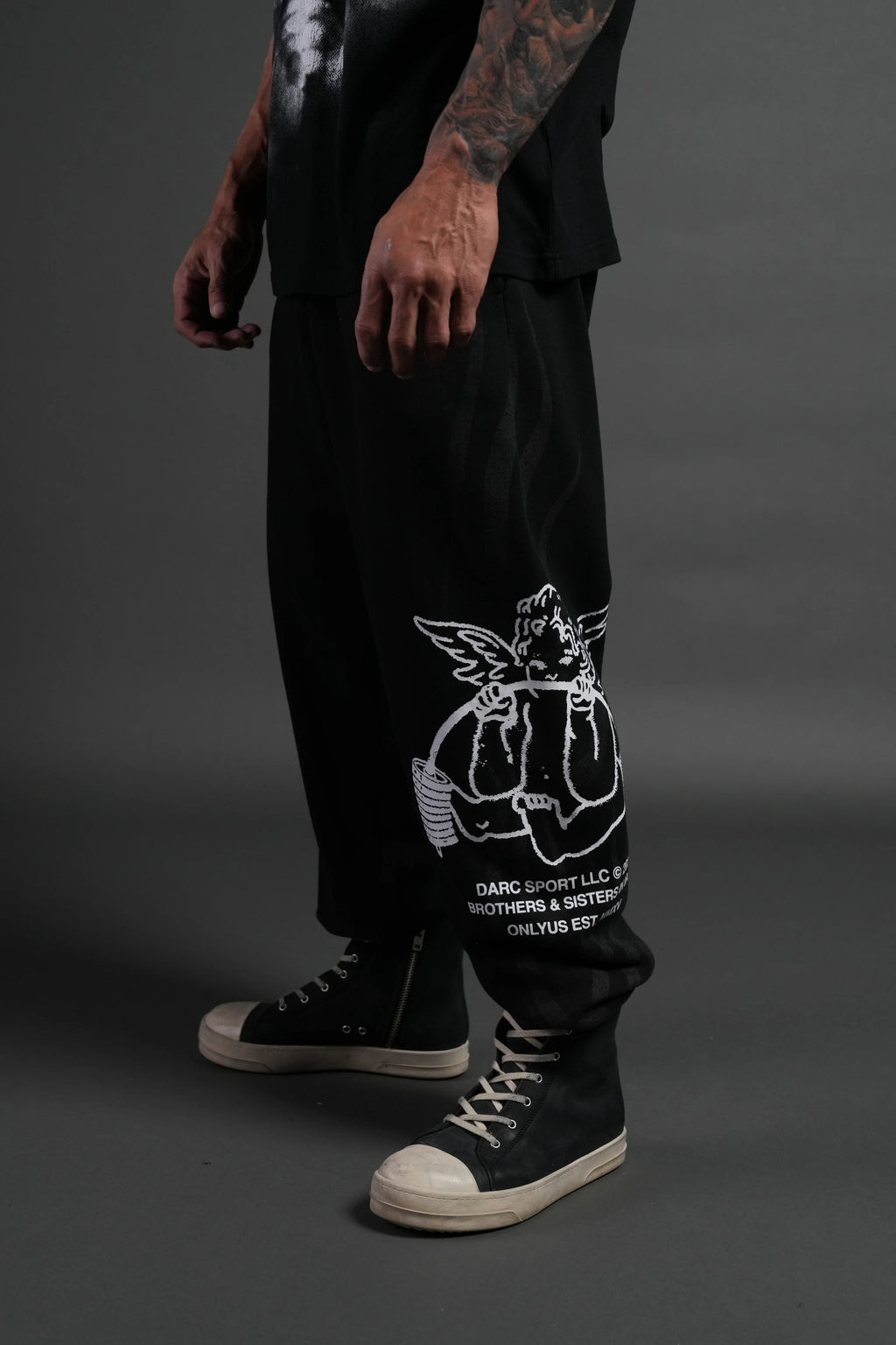 Powerhouse of the Cherub Unisex Lightweight Lounger Sweat Pants in Black Drift Wash